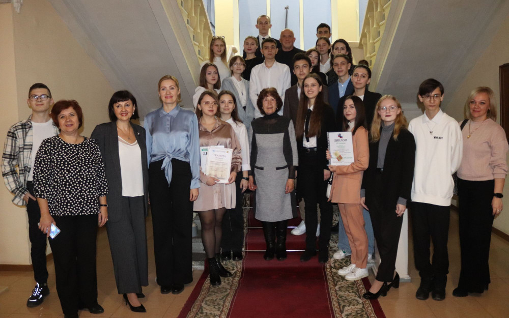 Победителей молодежных конкурсов наградили в Шахтах