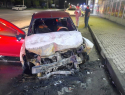 В Шахтах «Рено Логан» протаранил две иномарки на стоянке и загорелся: водитель погиб
