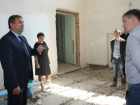 Глава администрации Игорь Медведев контролирует  ремонт в школе №14