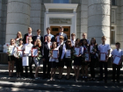 В Шахтах поздравили школьников, ставших победителями и призерами областных и всероссийских конкурсов