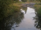 Многолетняя утечка воды на Пролетарской в Шахтах угрожает жизни и безопасности горожан