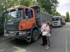 В Шахтах более 30 водителей и владельцев автотранспорта привлечены к административной ответственности за нарушения перевозки грузов