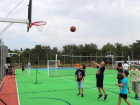 На территории девятилетки в поселке 20 лет РККА работает недавно открывшаяся спортивная площадка