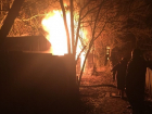 Пожар в посёлке Артём в Шахтах: прохожие спасли от огня ВАЗ-2107