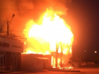В Шахтах полностью сгорел ресторан «Хмельной замок»