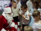 Дети из детского дома в ДНР получили от жителей Шахт подарки и сладости