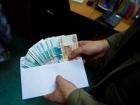 В Шахтах на взятке в 150 000 рублей поймали начальника уголовного розыска полиции