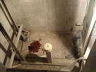 В Шахтах игравший с друзьями подросток погиб, провалившись в шахту лифта