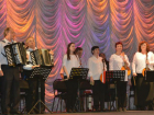 В театре "Пласт" прошел отчетный концерт городских школ искусств 