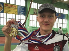 Полный комплект наград привезли с чемпионата округа легкоатлеты из Шахт