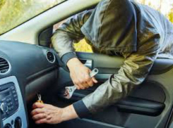 В Шахтах задержали по горячим следам угонщика машины