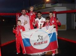 Борцы привезли в Шахты крымское золото