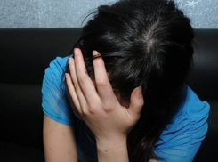 Юная шахтинка обчистила квартиру пожилой соседки, пока та пила чай у неё в гостях