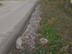 Жители Шахт возмущены беспорядком после замены электростолба