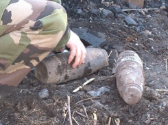 В Шахтах обезвредили боевые снаряды