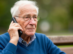 Пенсионерам в Ростовской области усложнят снятие крупных сумм с банковских карт