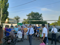 Дороги, освещение, водопровод: жители поселка Старокирпичный пожаловались властям на проблемы в сфере жизнеобеспечения