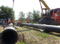 Строительство нового полуметрового водовода  должно улучшить водоснабжение поселка Таловый в Шахтах