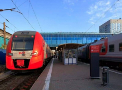 С 1 по 22 марта изменится расписание двух пригородных поездов, проходящих через Шахты