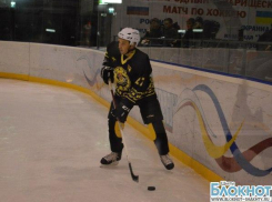 Шахтинские хоккеисты одержали победу над ростовской командой