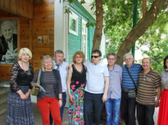 Шахтинский музыкант Виктор Тартанов принял участие в съемках документального фильма о донском писателе Анатолии Калинине