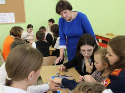 Познавательная программа „Из хроники военных лет“ прошла в шахтинской библиотеке