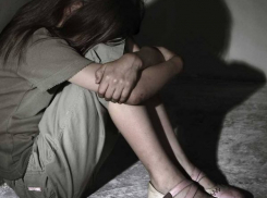 Отец на протяжении двух лет насиловал свою 13-летнюю дочь в поселке под Шахтами