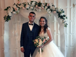 Владимир и Светлана стали пятисотой парой, зарегистрировавшей свой союз в шахтинском ЗАГСе