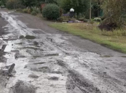 Жители сталкиваются с проблемой затопления улицы Революционная в Шахтах