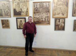 Художник, пишущий огнем: в краеведческом музее работает выставка пирографа 