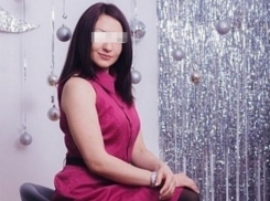 Шахтинка угнала такси, сбила пенсионера и пыталась сжечь машину из-за 35 рублей