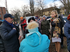 У жителей города Шахты вновь попытались отобрать футбольное поле под строительство магазина