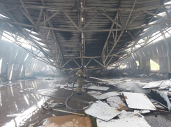 Пожар на «Глории Джинс» в Шахтах потушили