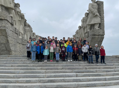 Юные тхэквондисты преклонили головы на «Самбекских высотах»