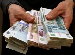 По 300 тысяч рублей получили пять лже-предпринимателей на поддержку бизнеса в Шахтах 