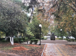 И все же осень - не совсем унылая пора: погода в Шахтах