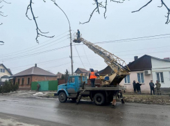В Шахтах продолжаются восстановительные работы на сетях электроснабжения