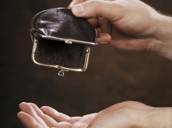 Больше четырех миллионов рублей «подарил» ростовчанин мошеннику