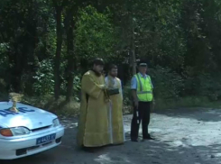 Шахтинская ГИБДД отчаялась снизить аварийность на «дороге смерти» и призвала на помощь религию