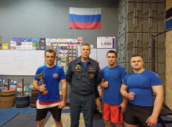 Шахтинские пожарные победили в состязаниях по кроссфиту