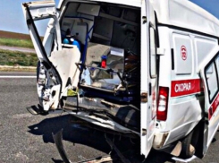 Экстренные службы сами пострадали в аварии: серьезное ДТП недалеко от Шахт 