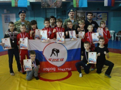 Шахтинские рукопашники приехали из Таганрога с медалями