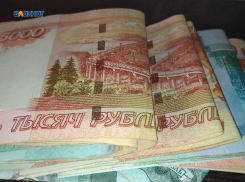 В Шахтах горе-алиментщик обманом выудил у женщины 65 тысяч рублей