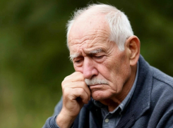 Пенсионер из Шахт поверил мошенникам во взлом госуслуг и потерял 850 тысяч рублей