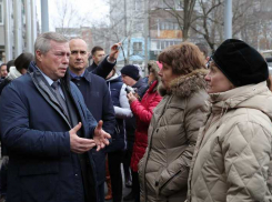 Шахтинцев все-таки заселили в пострадавший от взрыва дом на Хабарова
