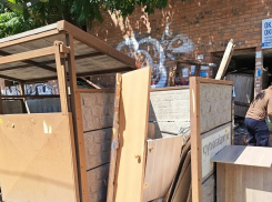 Дончанам рассказали, какие отходы можно оставлять на контейнерной площадке
