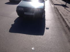 ВАЗ сбил 22-летнюю девушку на пешеходном переходе в Шахтах