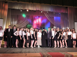 Среди шахтинских выпускников 2016 года - 117 медалистов