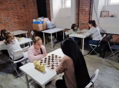 В турнире по русским шашкам шахтинки заняли первые и призовые места