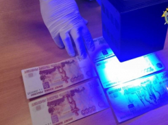 Адвоката из Шахт и его клиента подозревают во взяточничестве